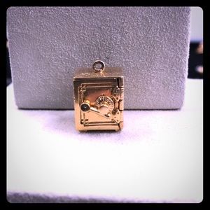 14k Yellow Gold Safe Pendant/Charm
